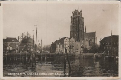 DORDRECHT - Groote Kerk met Bomkade