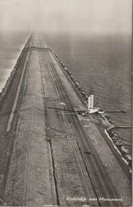 AFSLUITDIJK - met Monument