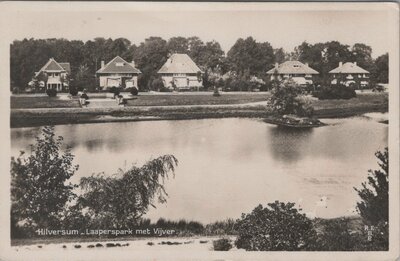 HILVERSUM - Laaperspark met Vijver