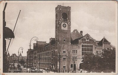 AMSTERDAM - Damrak met Beurs