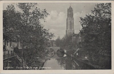 UTRECHT - Oude Gracht met Domtoren