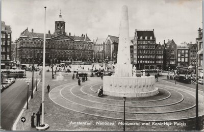 AMSTERDAM - Nationaal Monument met Koninklijk Paleis