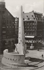 AMSTERDAM - Dam met Nationaal Monument