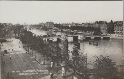 AMSTERDAM - Panorama Weesperzijde met Amstel
