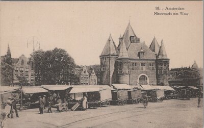 AMSTERDAM - Nieuwmarkt met Waag