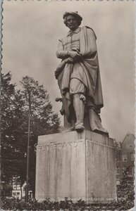 AMSTERDAM - Standbeeld Rembrandt van Rhijn
