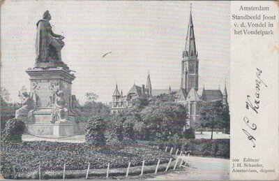 AMSTERDAM - Standbeeld Joost v. d. Vondel in het Vondelpark