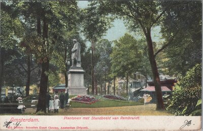 AMSTERDAM - Plantsoen met Standbeeld van Rembrandt