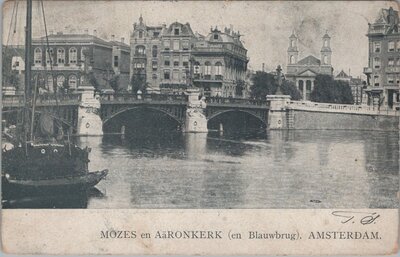 AMSTERDAM - Mozes en Aäronkerk (en Blauwbrug)
