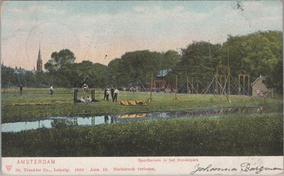 AMSTERDAM - Sportterrein in het Vondelpark