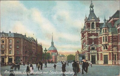 AMSTERDAM - Leidscheplein met Stadsschouwburg