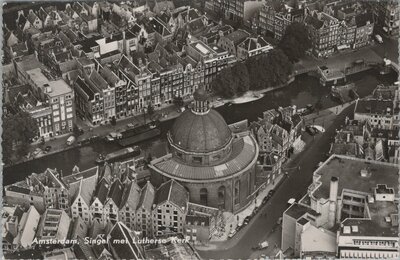 AMSTERDAM - Singel met Lutherse Kerk
