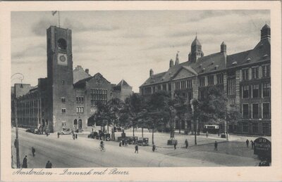 AMSTERDAM - Damrak met Beurs
