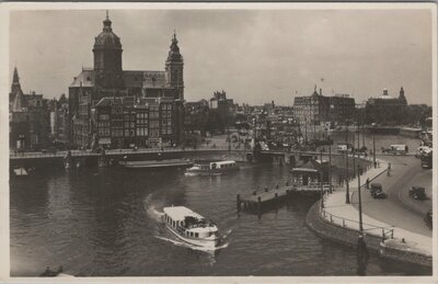 AMSTERDAM - Prins Hendrikkade/St. Nicolaas Kerk