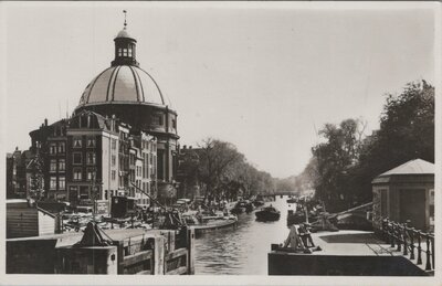 AMSTERDAM - Singel met Luthersche Kerk