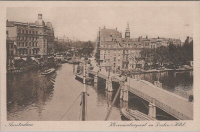AMSTERDAM - Kloveniersburgwal en Doelen Hotel