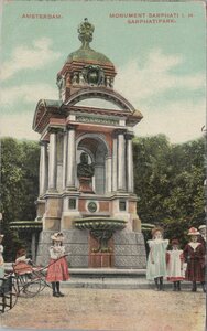 AMSTERDAM - Monument Sarphati i. h. Sarphatipark