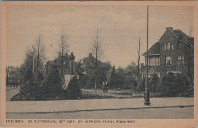 ENSCHEDE - De Ruyterplein met Mgr. Dr. Alphons Ariens Monument