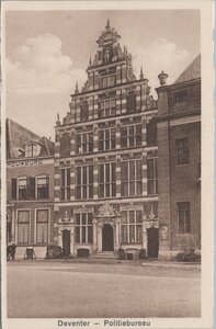 DEVENTER - Politiebureau