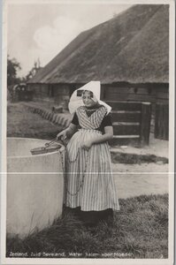 ZUID-BEVELAND - Water halen voor Moeder