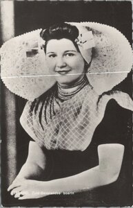 ZUID-BEVELAND - Boerin