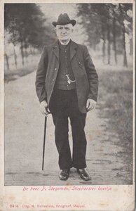 STAPHORST - De heer P. Stegeman, Staphorster boertje