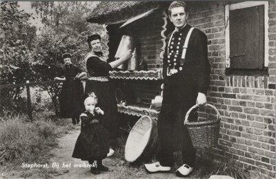 STAPHORST - Bij het melkrek