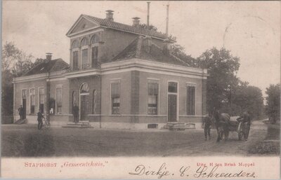 STAPHORST - Gemeentehuis