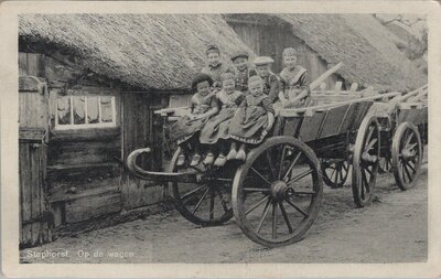 STAPHORST - Op de wagen