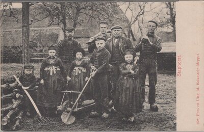 STAPHORST - Boerengezin