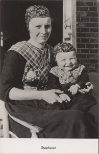 STAPHORST - Klederdracht