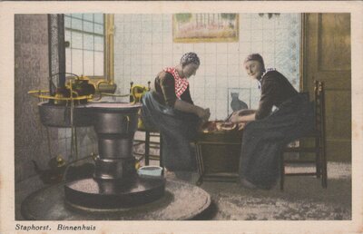 STAPHORST - Binnenhuis