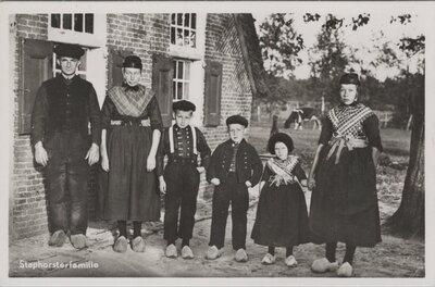 STAPHORST - Staphorsterfamilie