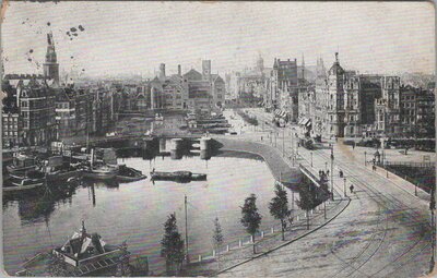 AMSTERDAM - Panorama van af het Centraal Station