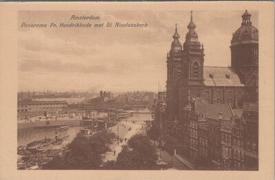 AMSTERDAM - Panorama Pr. Hendrikkade met St. Nicolaaskerk