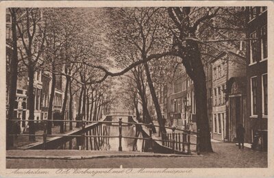 AMSTERDAM - O. Z. Voorburgwal met O. Mannenhuispoort