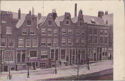 AMSTERDAM - Oud. Hollandsche gevels op de Looyersgracht