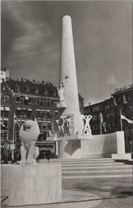 AMSTERDAM - Onthulling Nationaal Monument Dam, Amsterdam. 4 mei 1956
