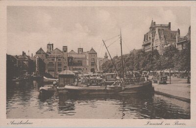 AMSTERDAM - Damrak en Beurs
