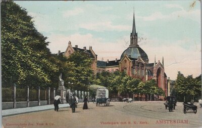 AMSTERDAM - Vondelpark met N. H. Kerk