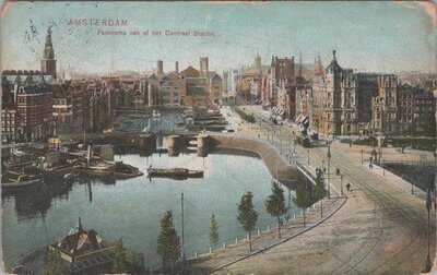 AMSTERDAM - Panorama van af het Centraal Station