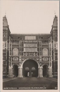 AMSTERDAM - Doorgang Rijksmuseum