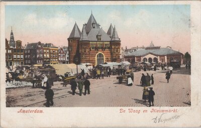 AMSTERDAM - De Waag en Nieuwmarkt
