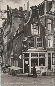 AMSTERDAM - Oude geven a. d. Reguliersgracht