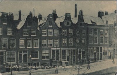 AMSTERDAM - Oud. Hollandsche gevels op de Looyersgracht