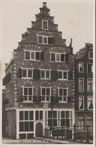 AMSTERDAM - Oude gevels O.Z. Voorburgwal