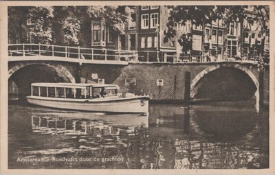 AMSTERDAM - Rondvaart door de grachten