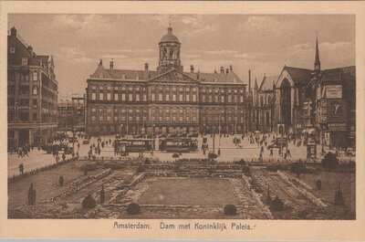 AMSTERDAM - Dam met Koninklijk Paleis