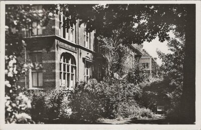 AMSTERDAM - Burgerziekenhuis Linnaeusstraat 89. Zijvleugel mannen en vrouwenafdeling
