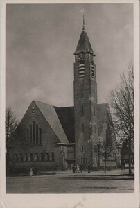 KAMPEN - Wilhelminalaan met Westerkerk